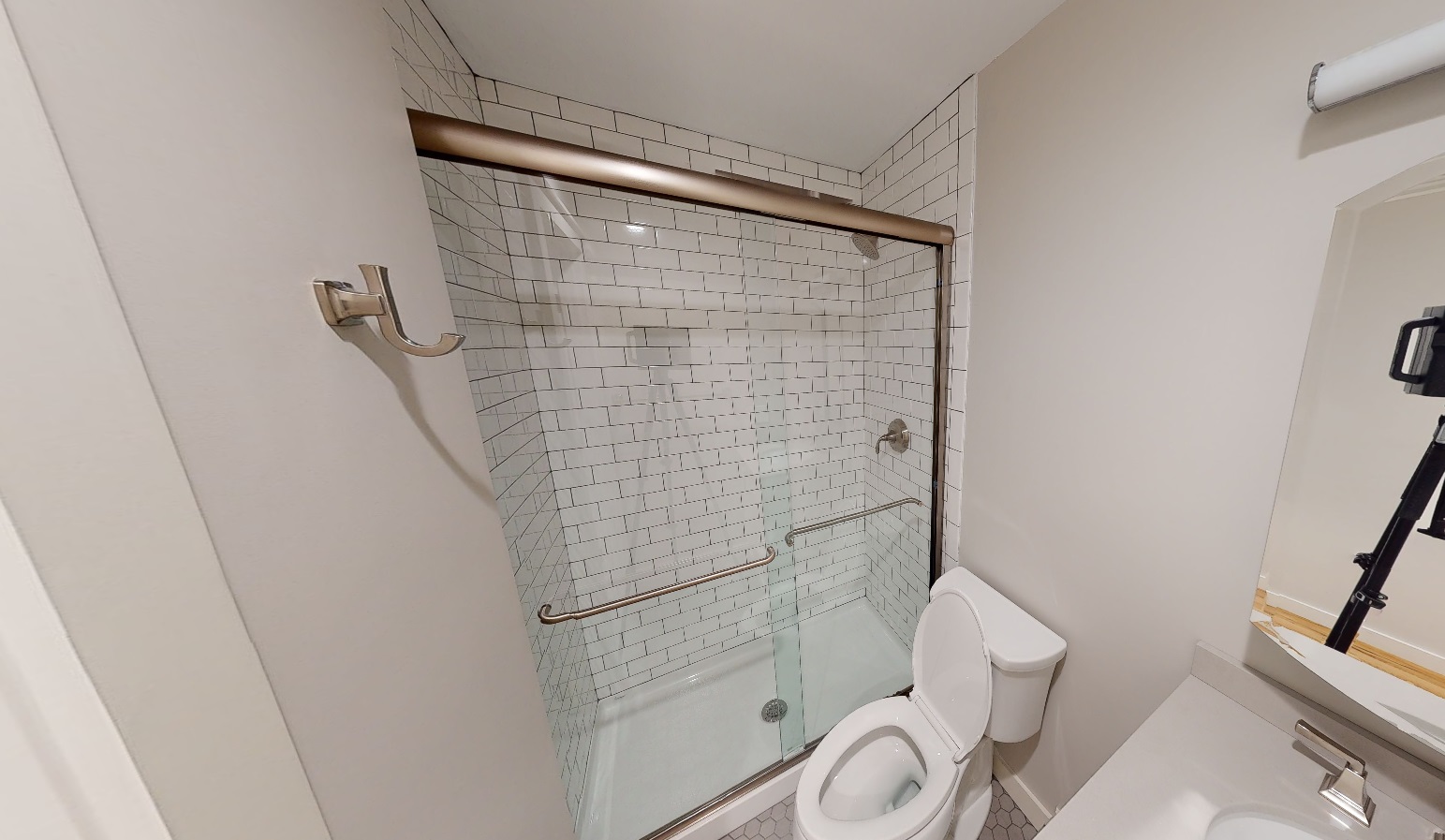 2 bed, 1 bath apartment for rent at 423 Franklin St Unit 2T, Riverside — photo 8 of 10
