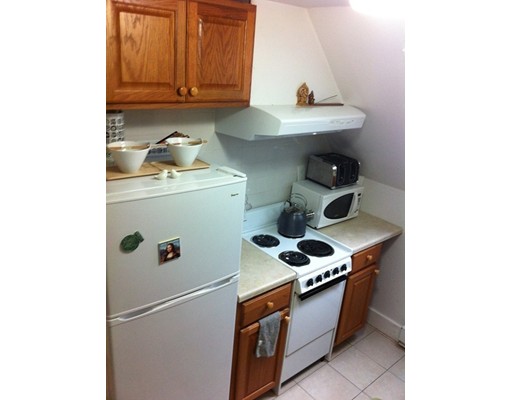 1 bed, 1 bath apartment for rent at 59 Surrey St Unit 3, Brighton — photo 16 of 23