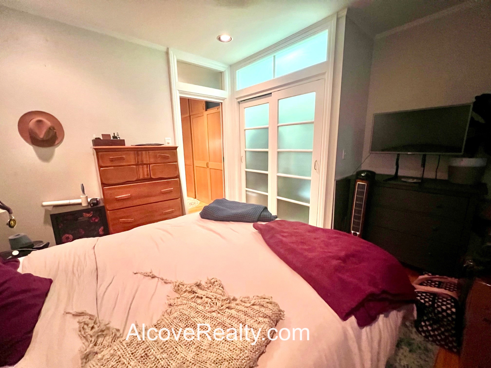 1 bed, 1 bath apartment for rent at 54 Concord Ave Unit 34, Observatory Hill — photo 10 of 14