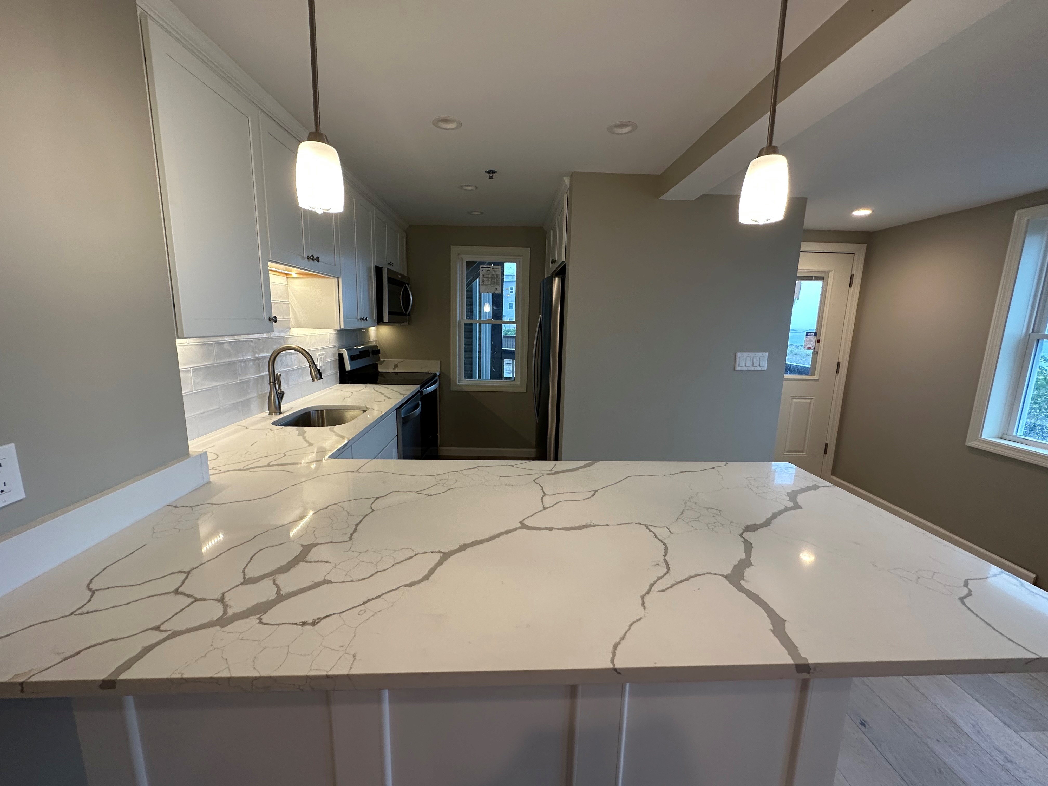 1 bed, 1 bath apartment for rent at 22 Faun Bar Ave Unit 22A, Winthrop — photo 4 of 14
