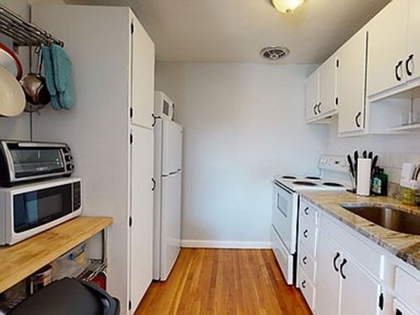Studio bed, 1 bath apartment for rent at 205 Kent St Unit 45, Coolidge Corner — photo 10 of 15