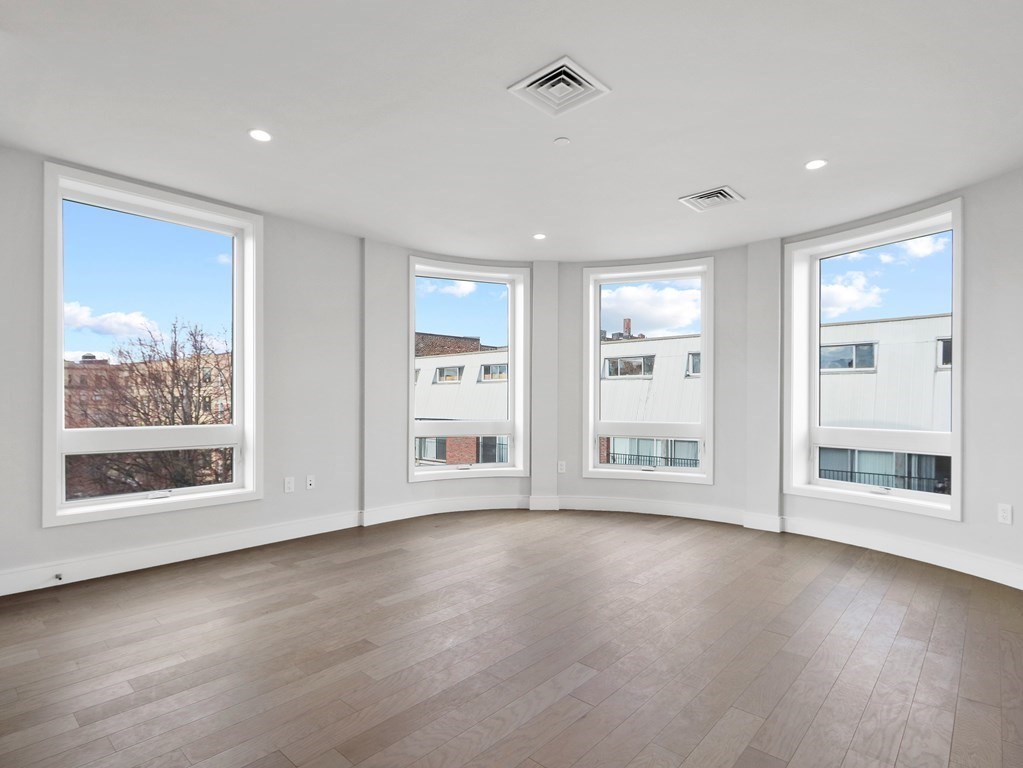 2 bed, 2 bath apartment for rent at 50 Symphony Rd Unit 20, Fenway — photo 4 of 18