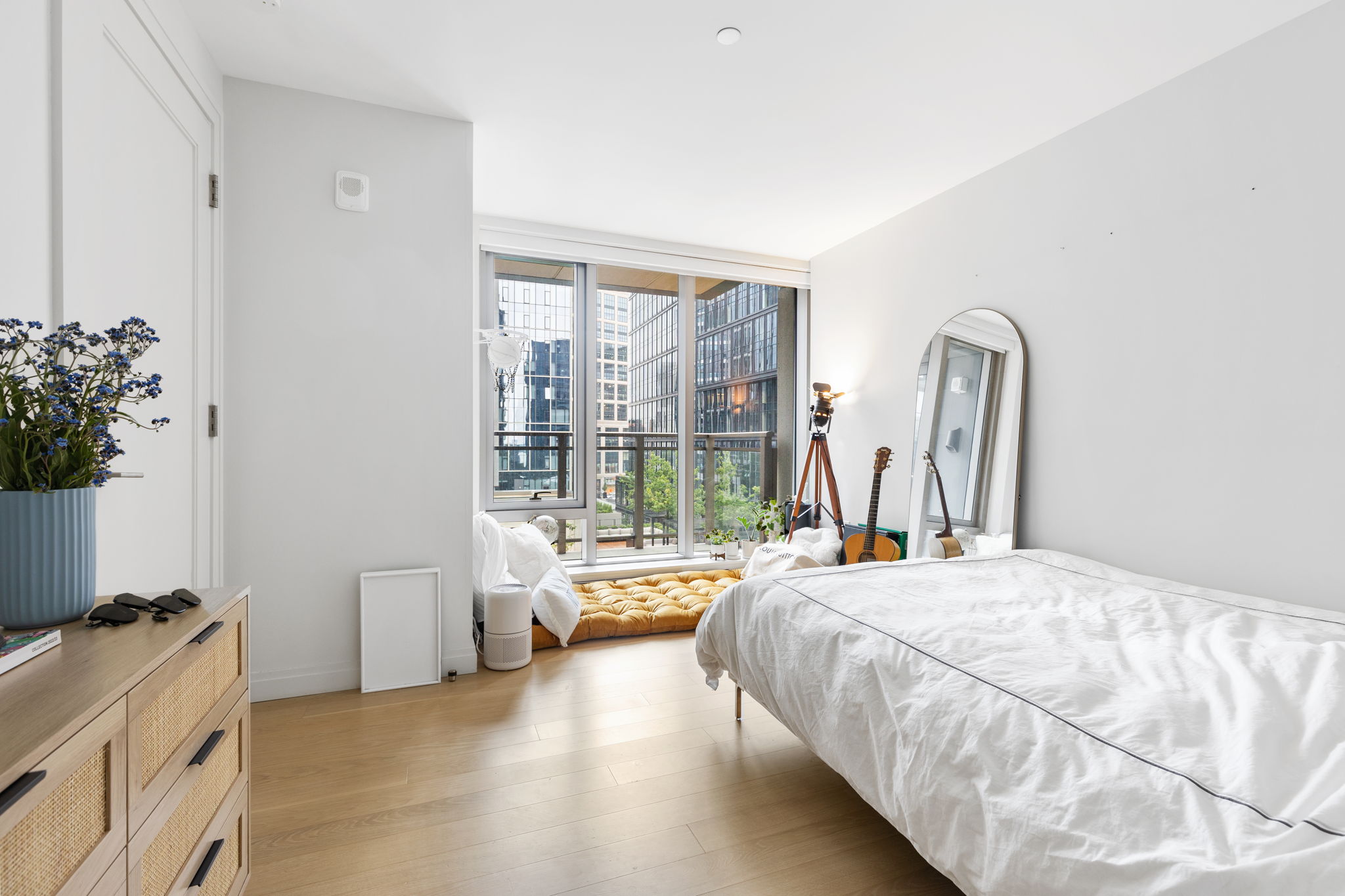 1 bed, 1.5 bath apartment for rent at 133 Seaport Blvd Unit 705, Seaport District — photo 10 of 23