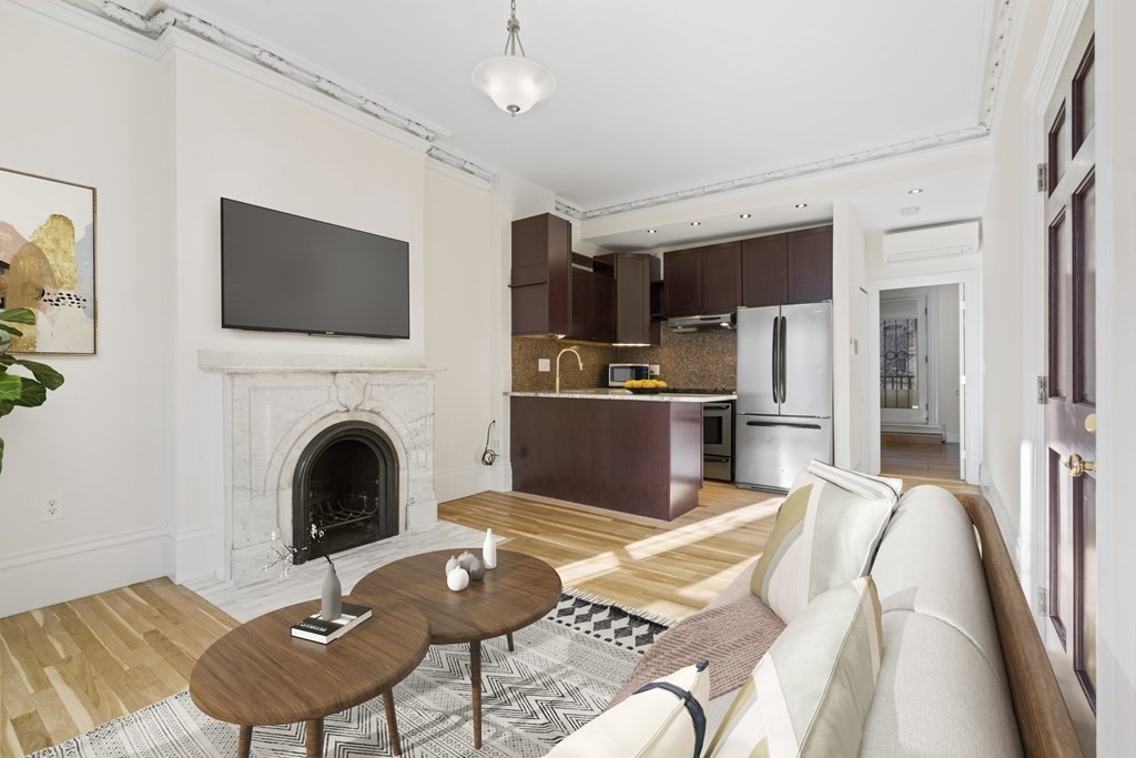 1 bed, 1 bath apartment for rent at 589 Tremont St Unit 2, South End — photo 4 of 6