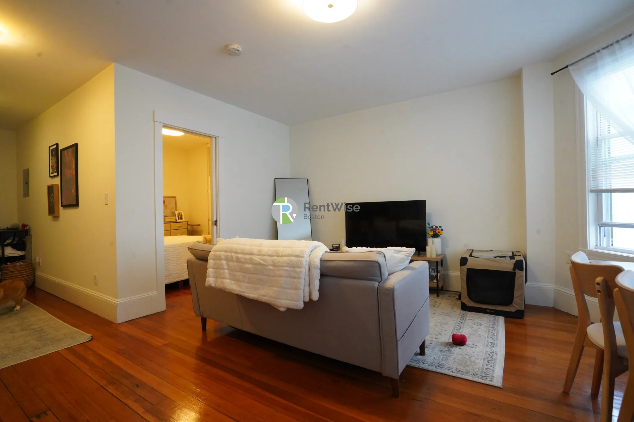 83 Harvard St, Central Village