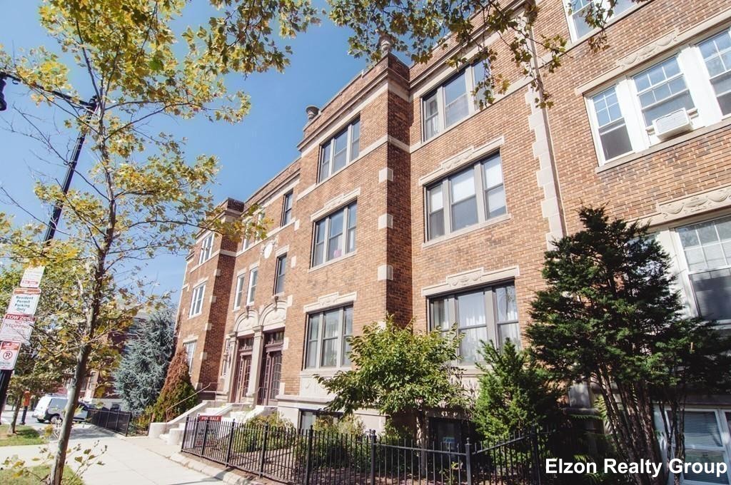 2021 Commonwealth Ave, Brighton