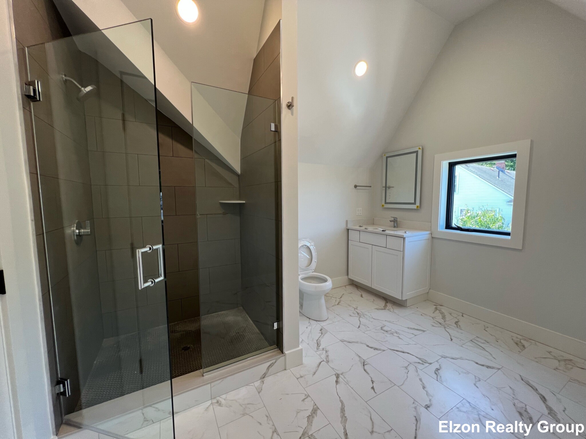 64 Lane Park, Brighton