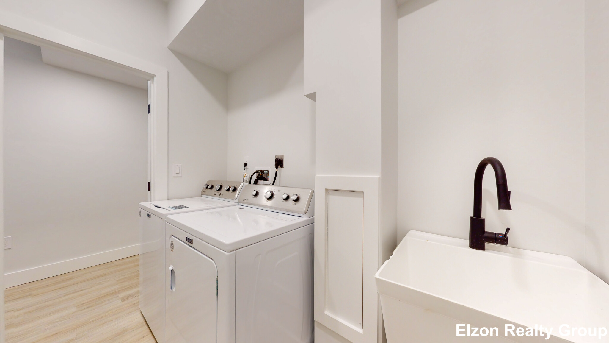 64 Lane Park, Brighton