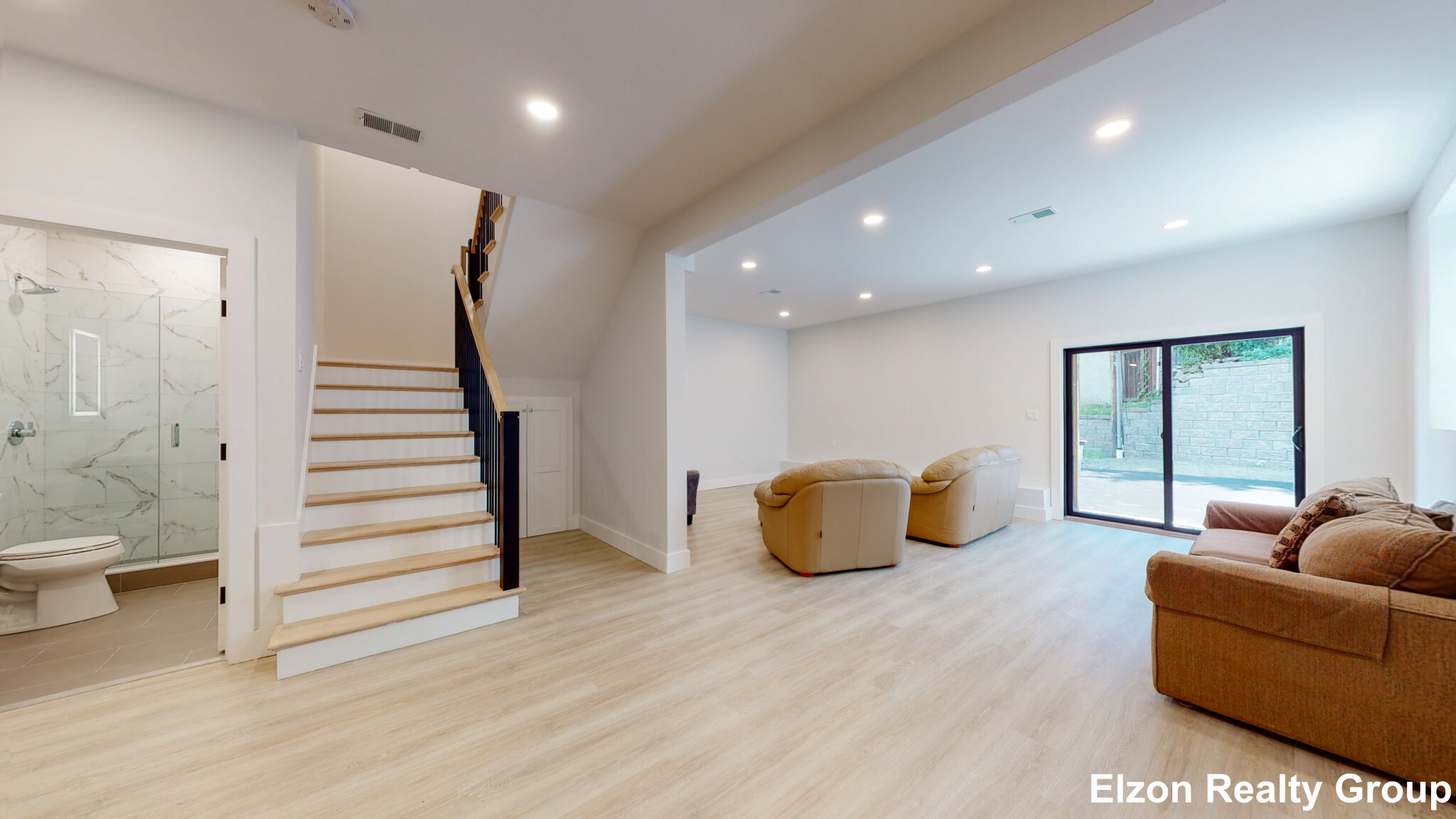 64 Lane Park, Brighton