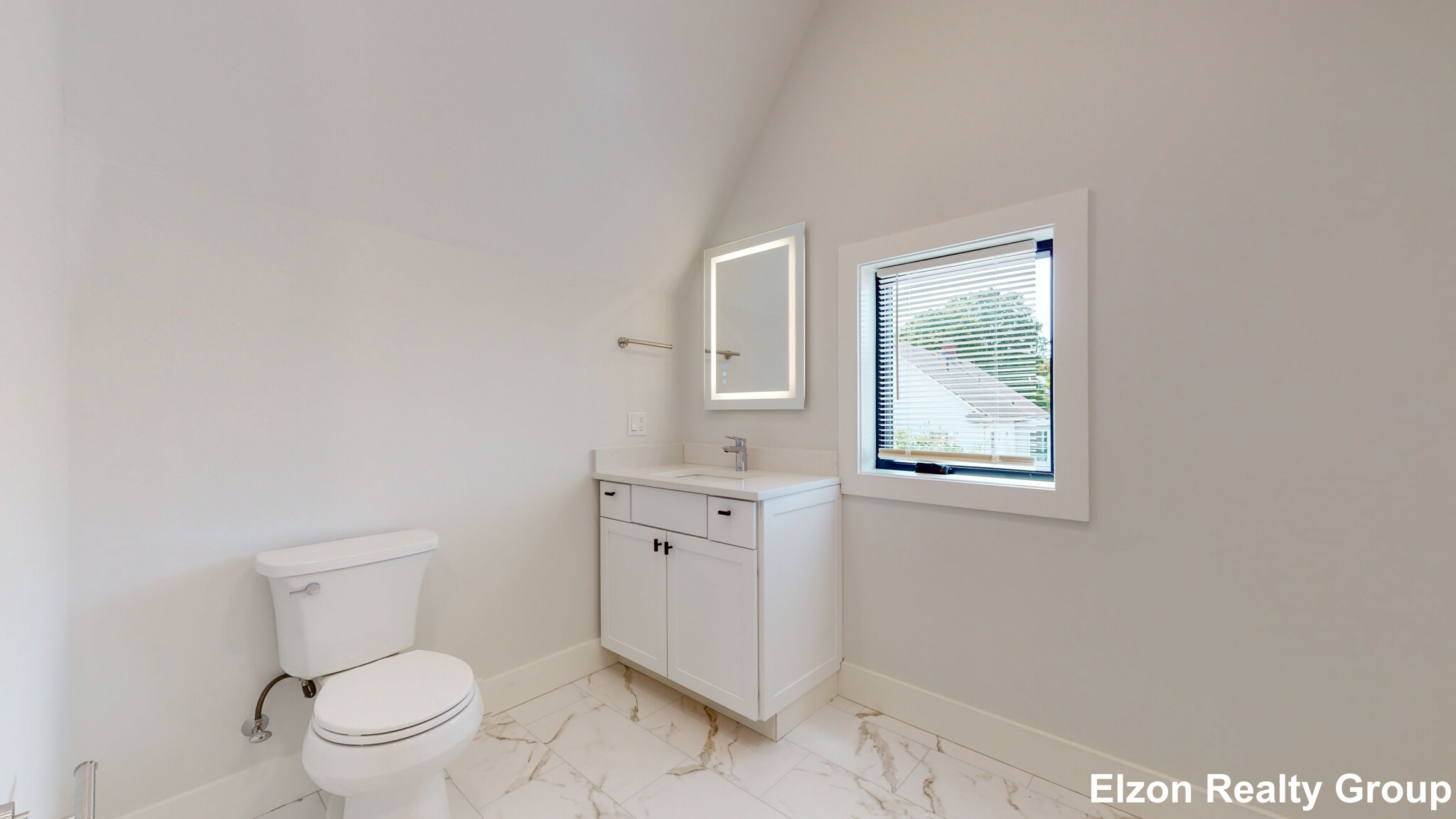 64 Lane Park, Brighton