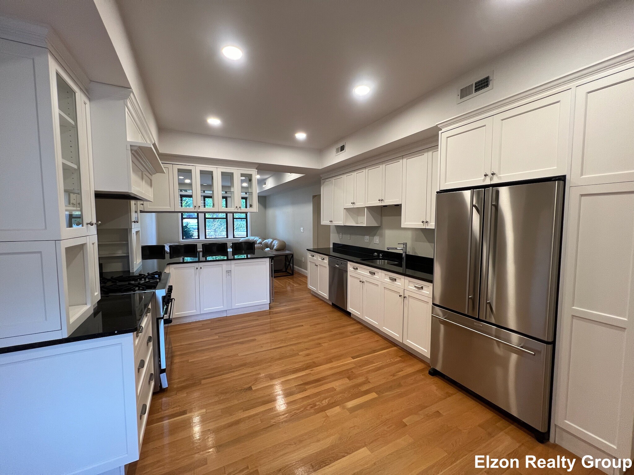 2021 Commonwealth Ave, Brighton