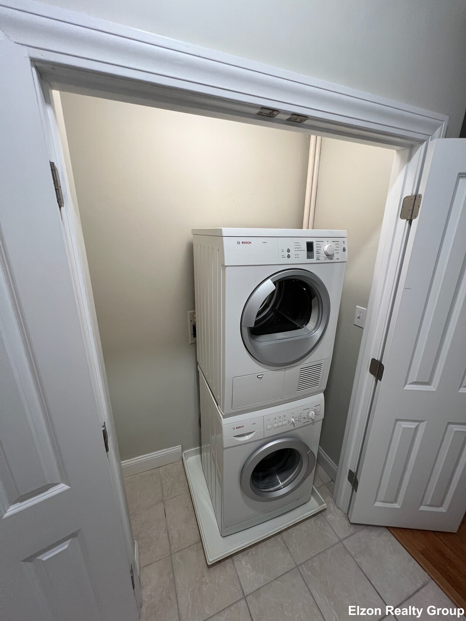 2021 Commonwealth Ave, Brighton