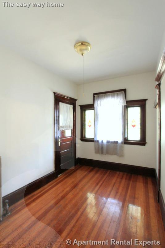 51 Bay State Ave, Davis Square