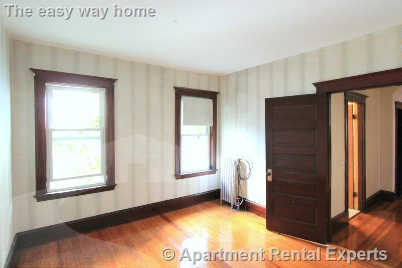 51 Bay State Ave, Davis Square