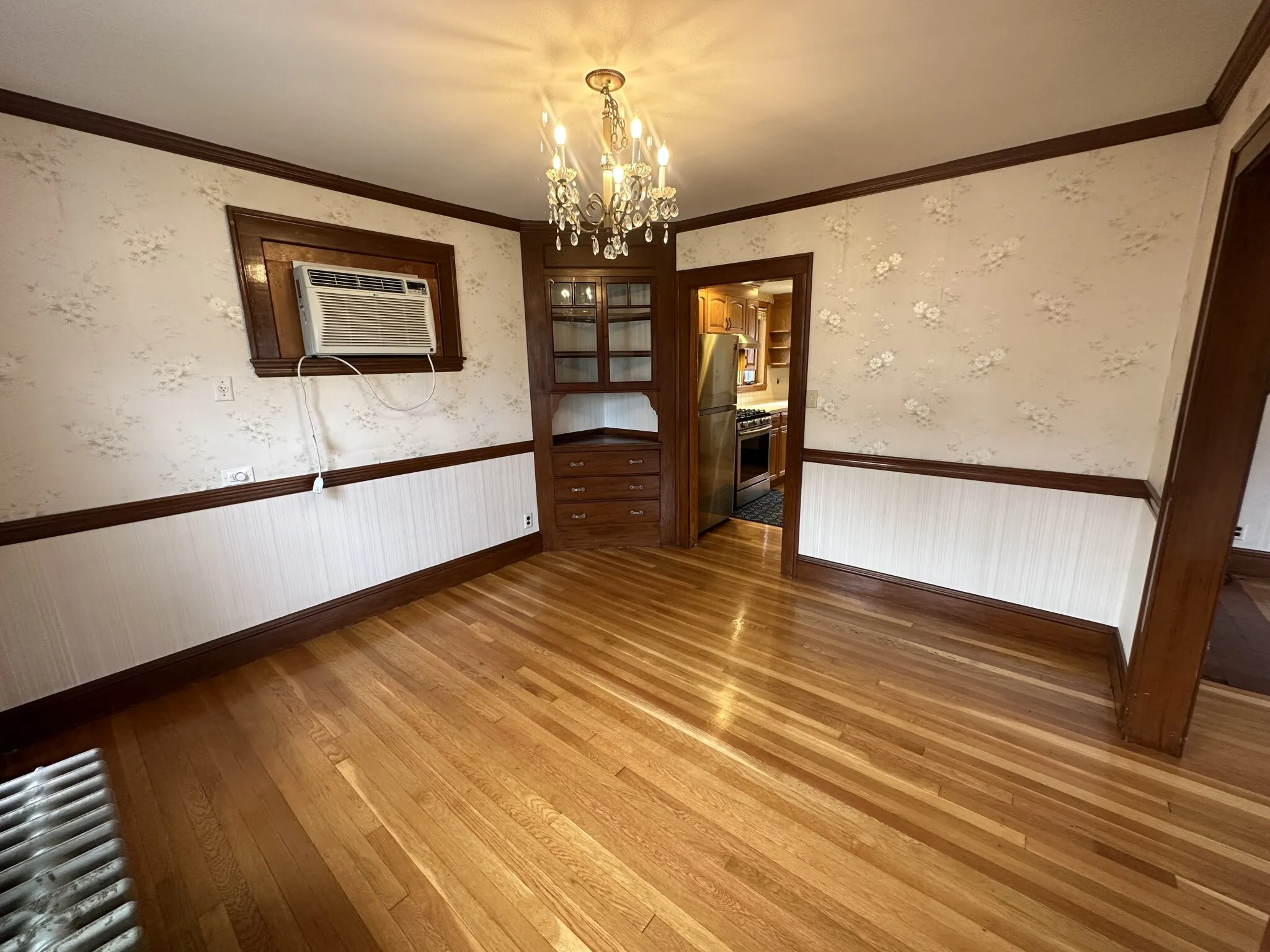 235 Ashcroft Rd, Medford