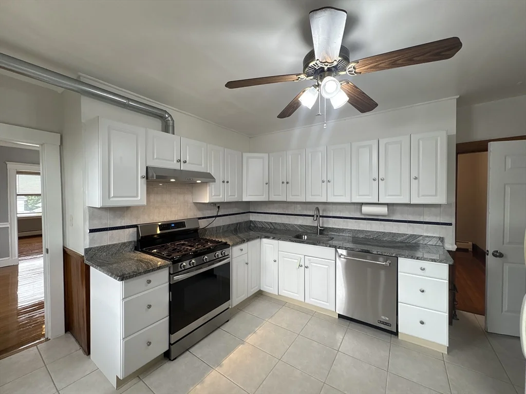 403 Trapelo Rd, Belmont