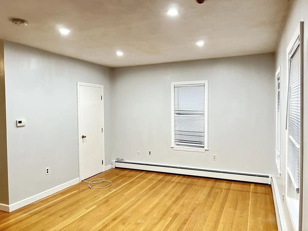 318 Granite St, Quincy