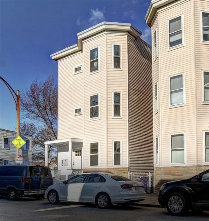 70 Wordsworth St, East Boston