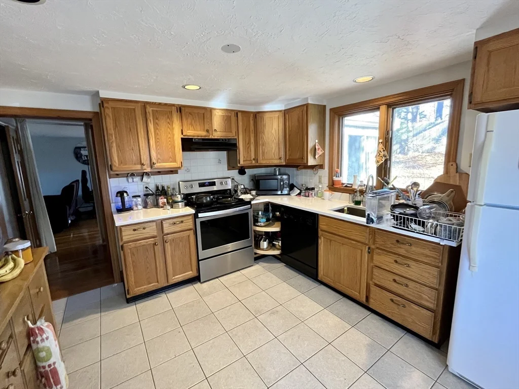 18 Lariviere Rd, Saxonville