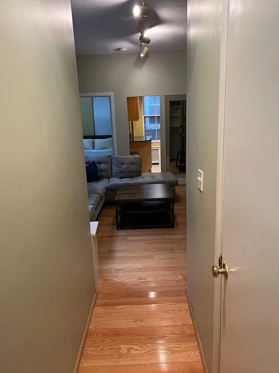 11 Irving St, Beacon Hill