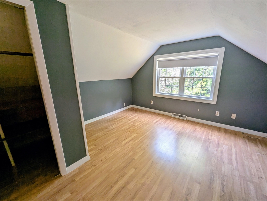 1 Conlyn Ave, Franklin