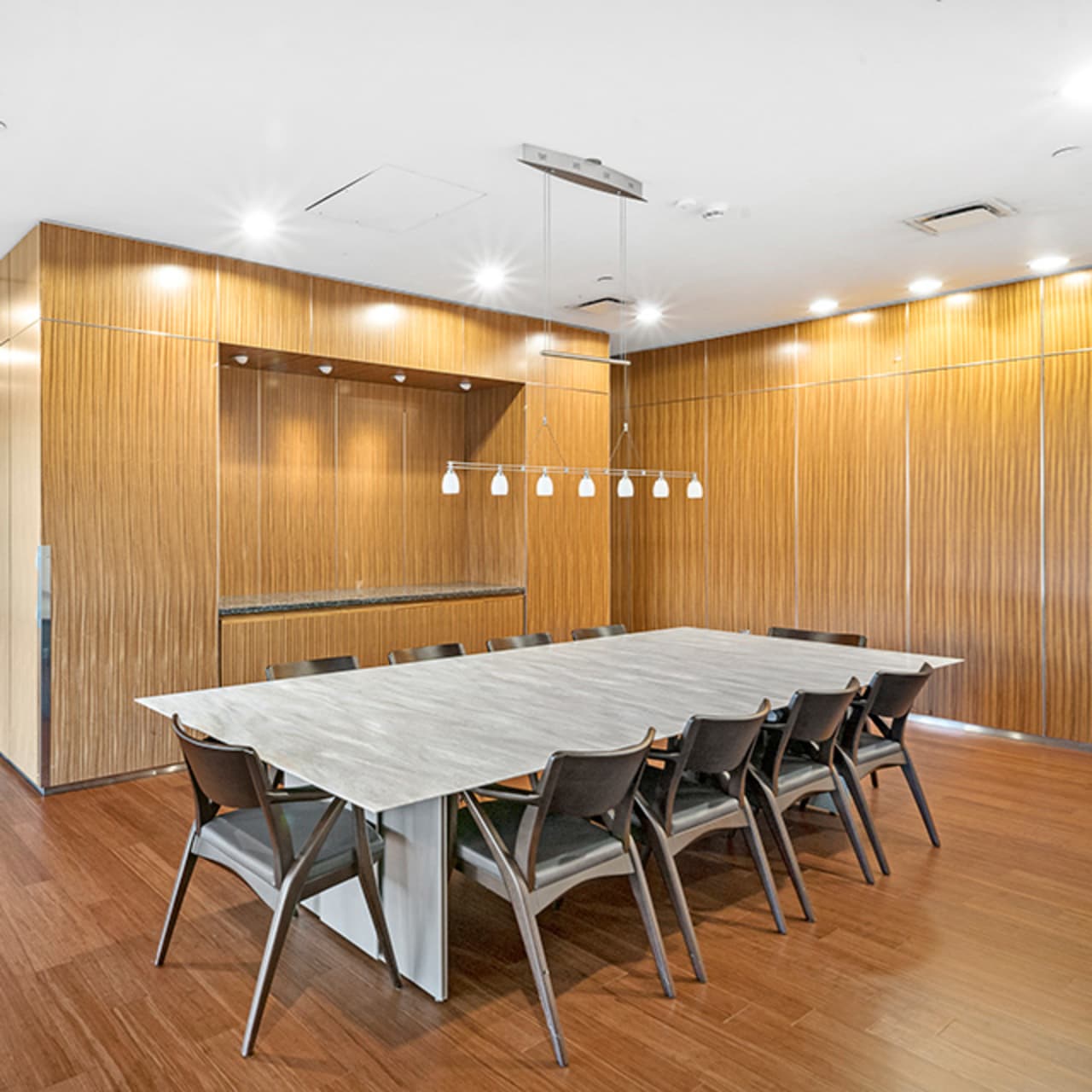 1 bed, 1 bath apartment for rent at 100 Landsdowne St Unit 1708, Central Square — photo 3 of 7