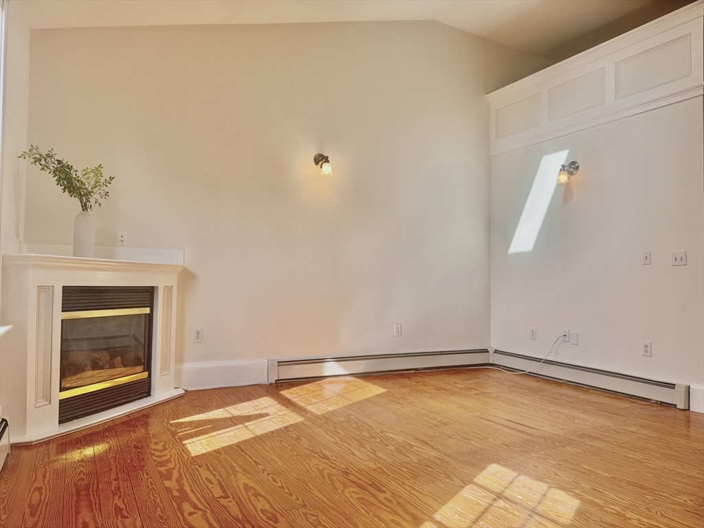 137 M St, South Boston