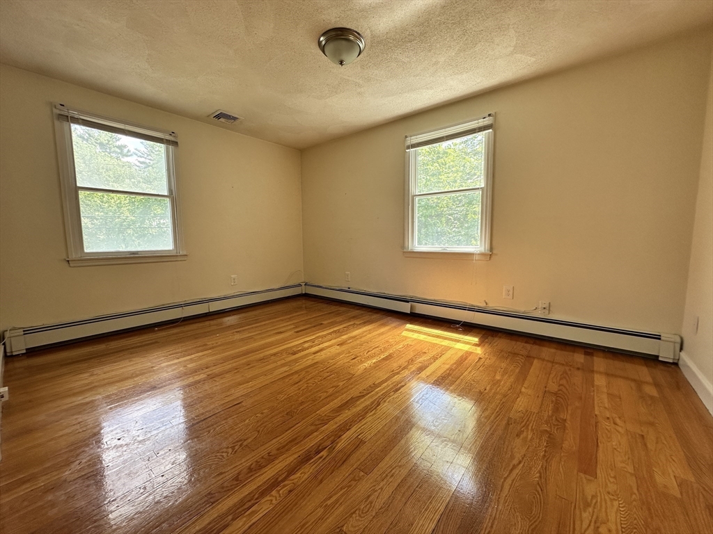 70 Edgemoor, Wellesley