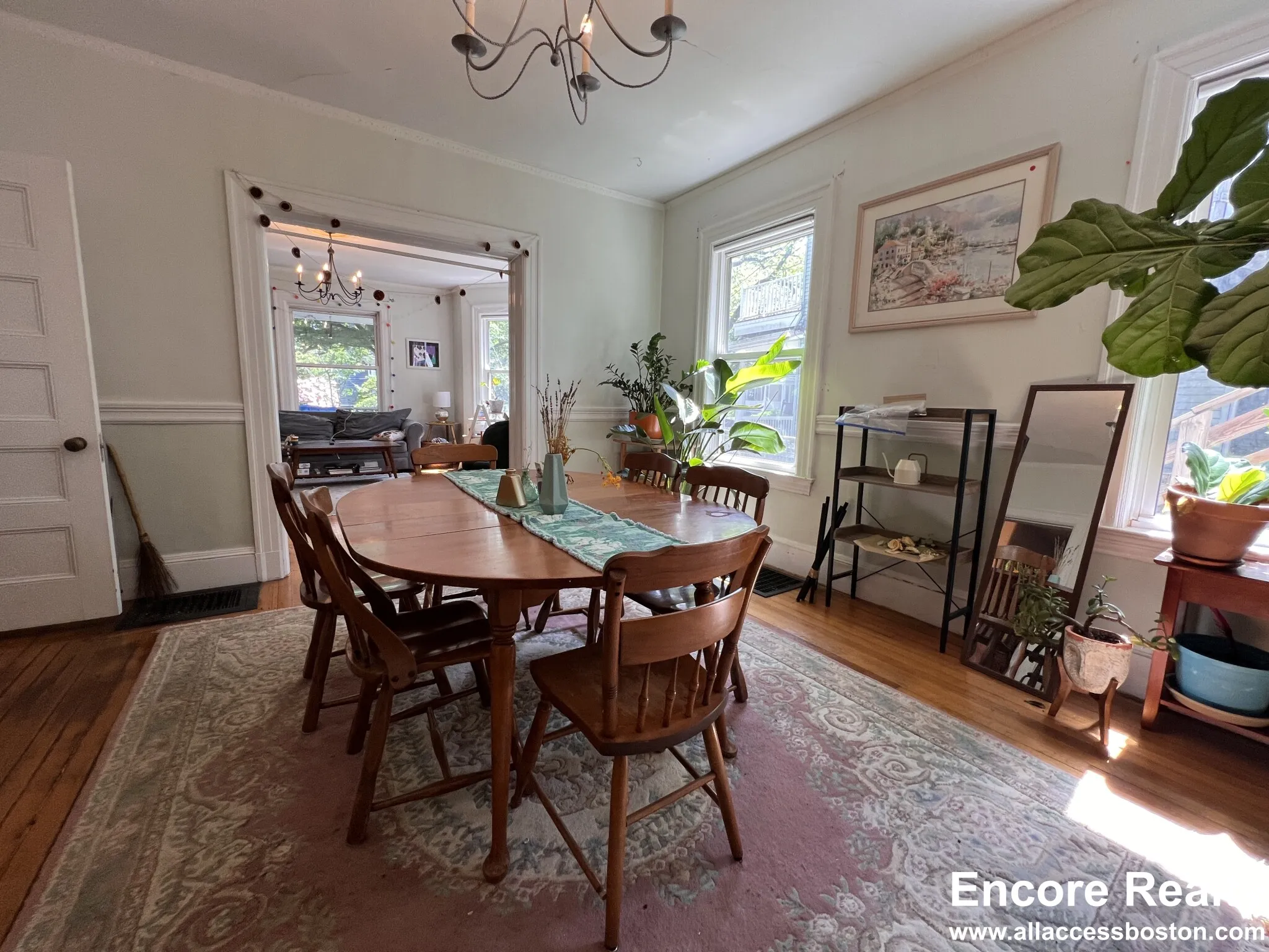 9 Kenwood St, North Brookline