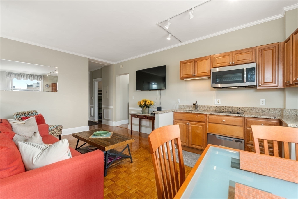 21 Beacon St, Downtown