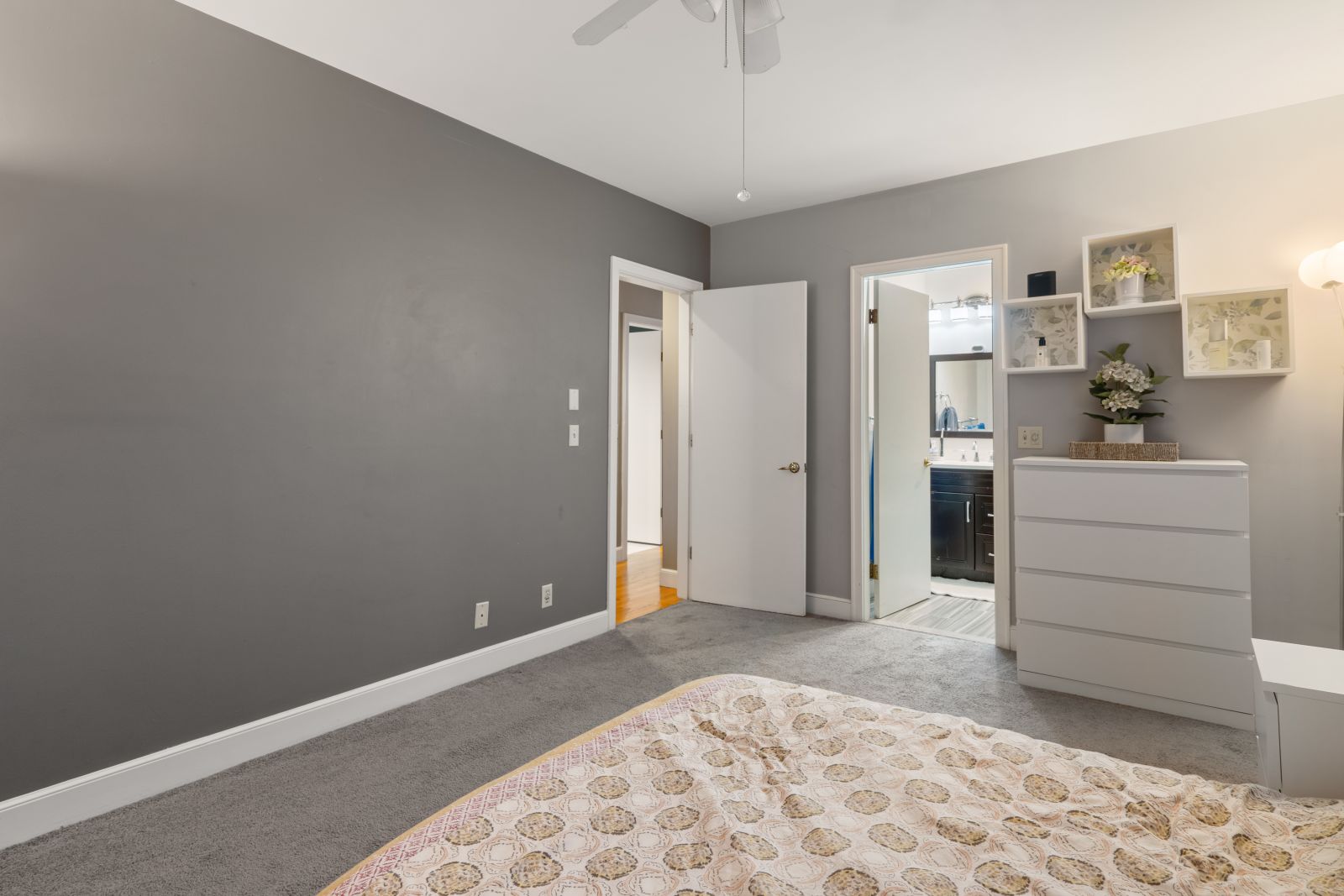 2 bed, 2 bath apartment for rent at 912 E 4th St Unit 2, South Boston — photo 18 of 28
