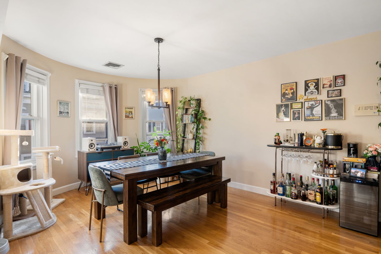 2 bed, 2 bath apartment for rent at 912 E 4th St Unit 2, South Boston — photo 7 of 28