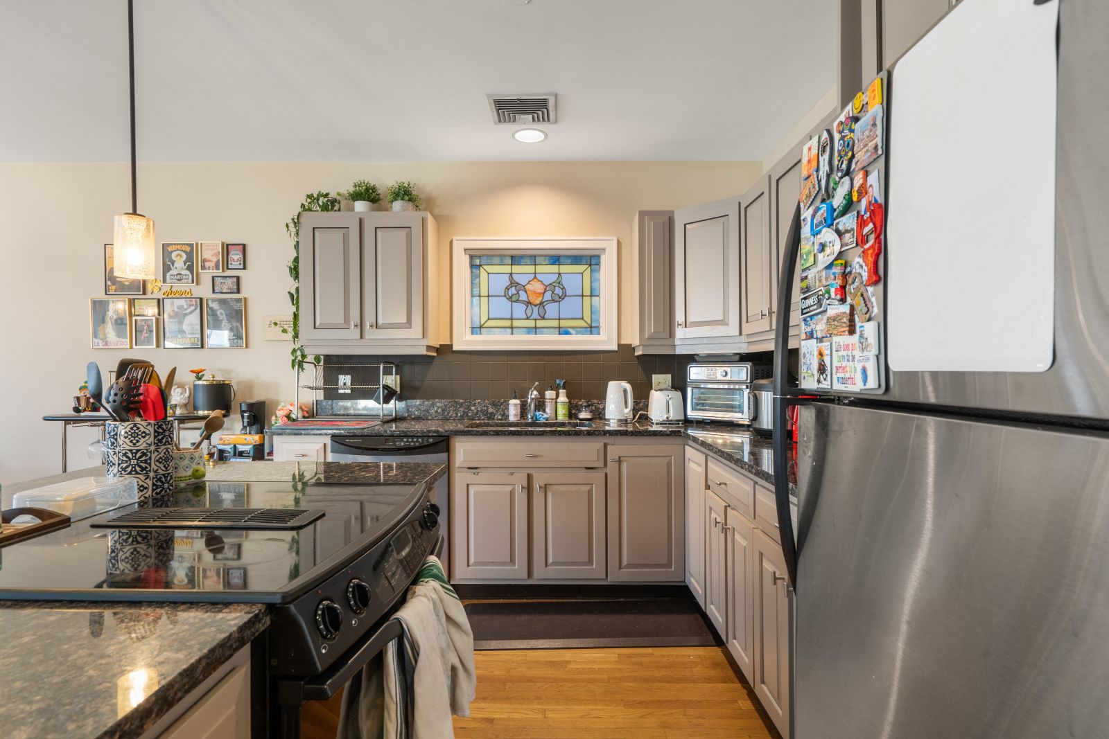 2 bed, 2 bath apartment for rent at 912 E 4th St Unit 2, South Boston — photo 4 of 28