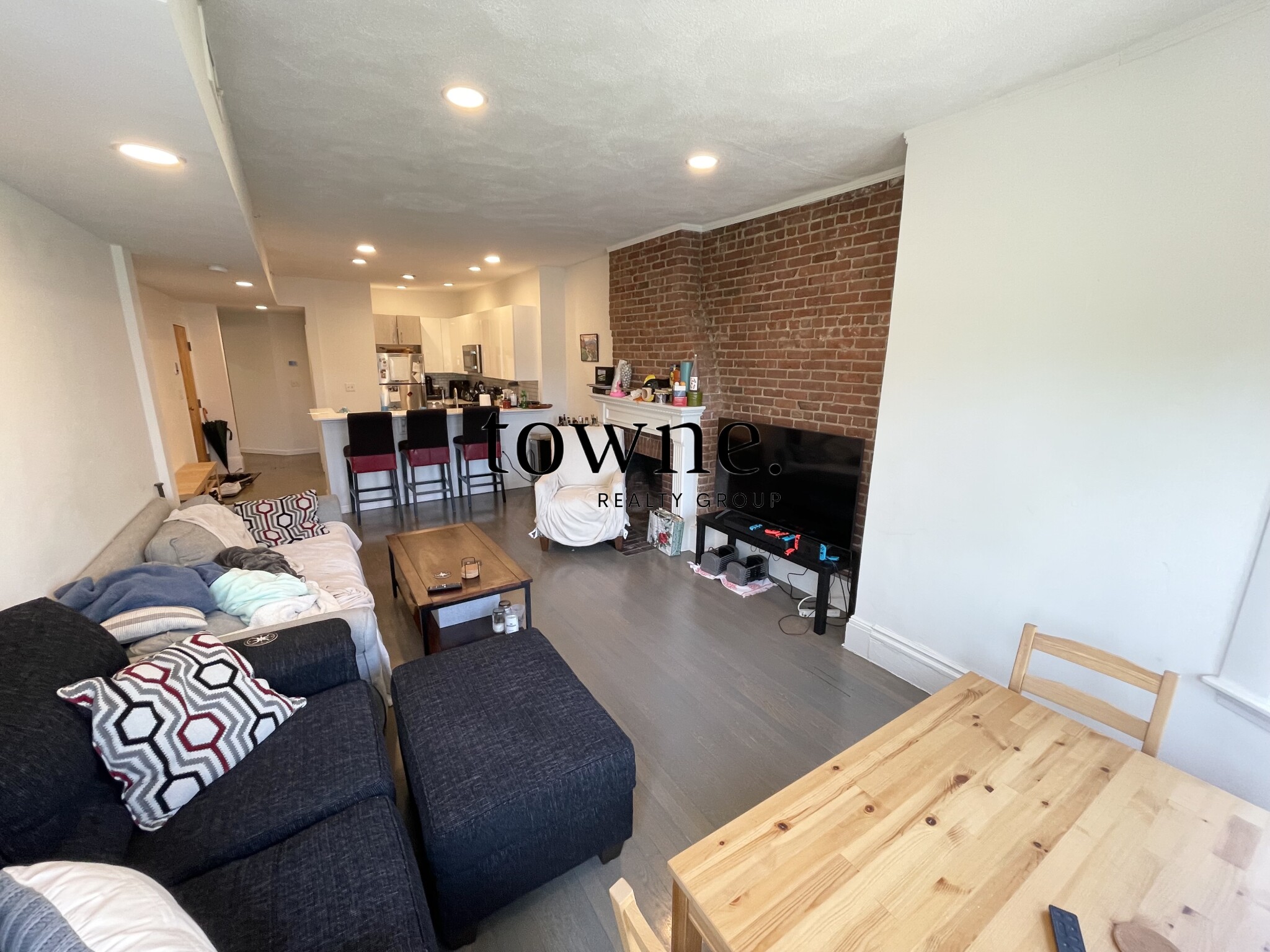 1406 Beacon St, Corey Hill