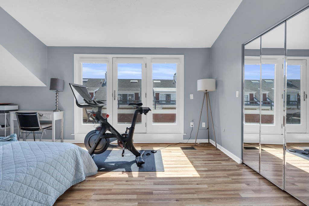 166 Quincy Shore Dr, Quincy