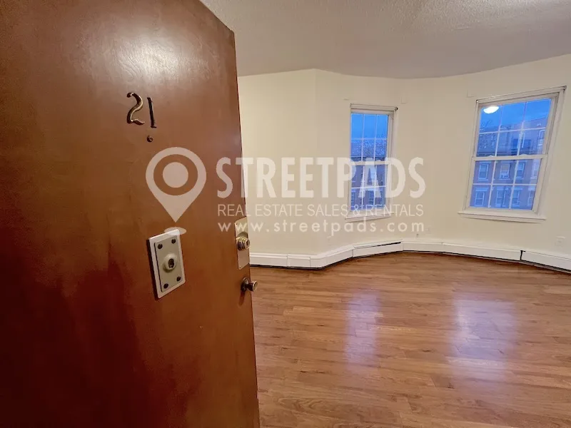 46 South Huntington Ave, Mission Hill