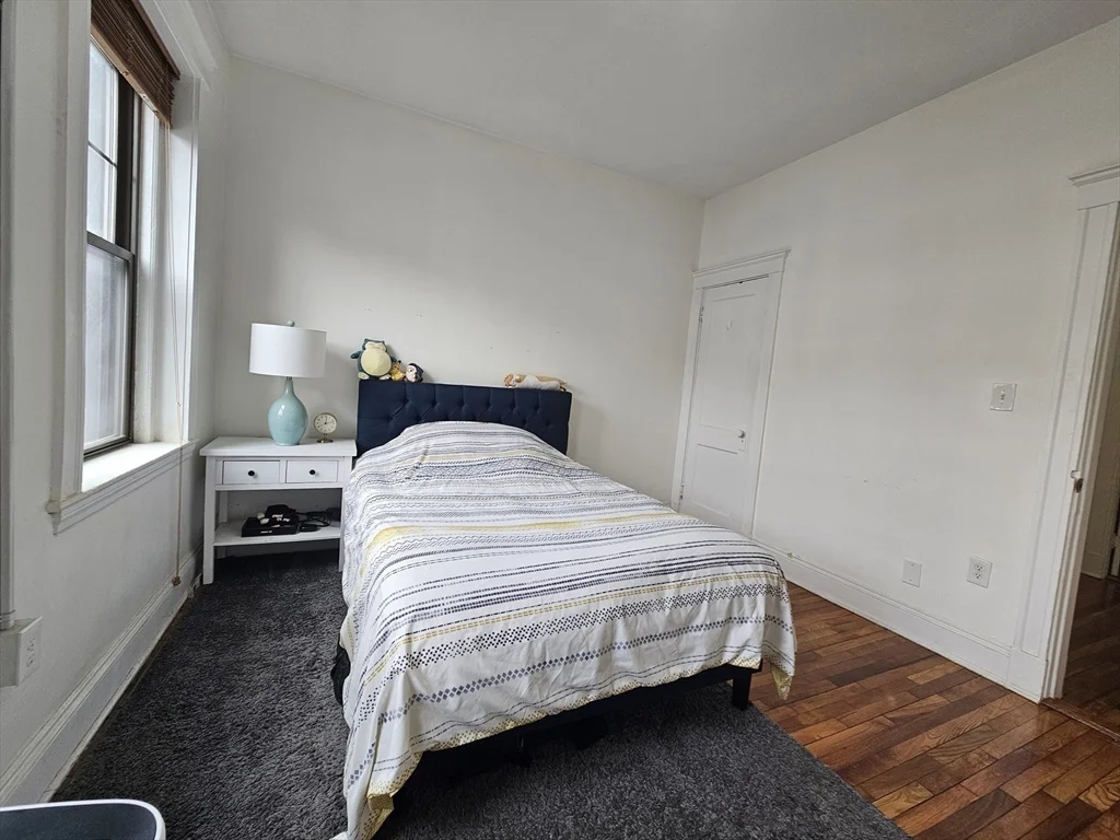 1564 Commonwealth Ave, Brighton