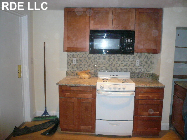 1064 Beacon St, Brookline