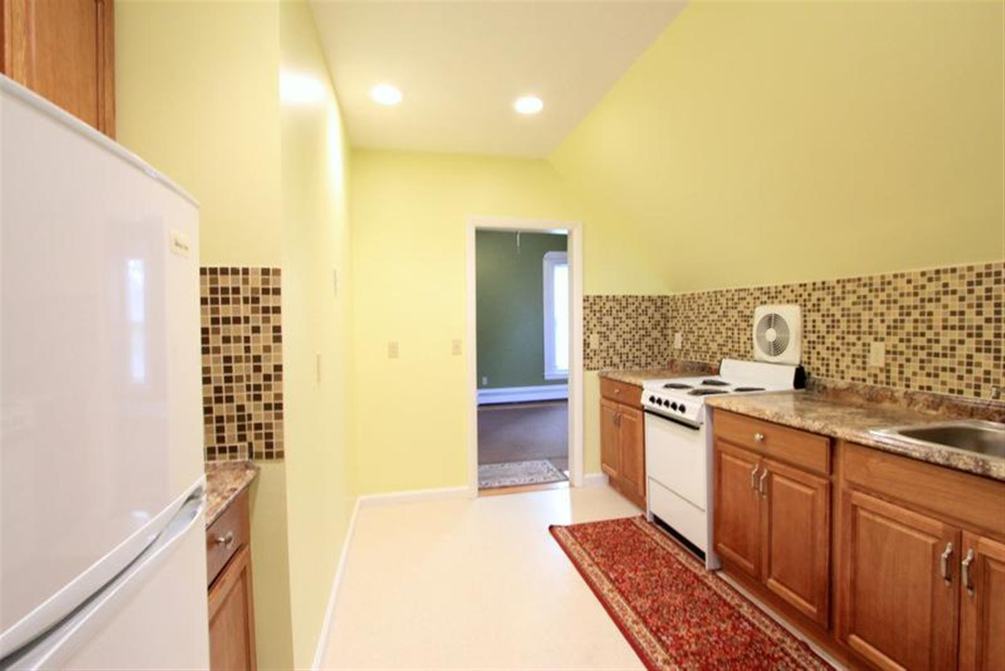 1 bed, 1 bath apartment for rent at 95 Highland Ave Unit 2, Spring Hill — photo 4 of 16