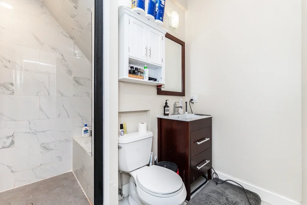 55 Kelly Rd, Cambridgeport