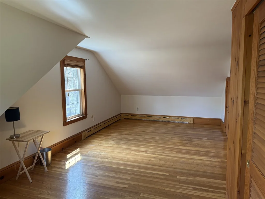 3 Crescent St, West Bridgewater