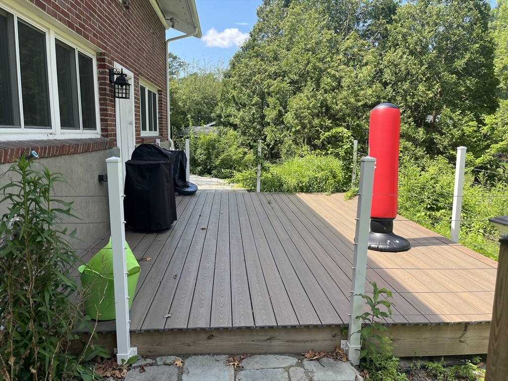 16 Foster Rd, Lexington