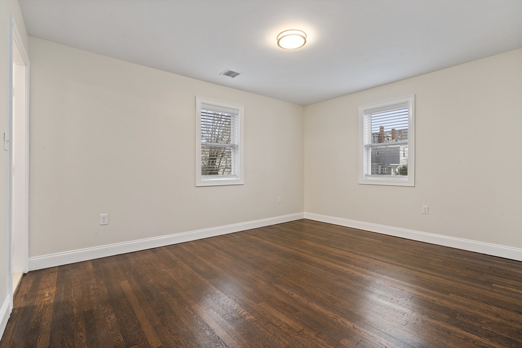 4 Chestnut Pl, Brighton