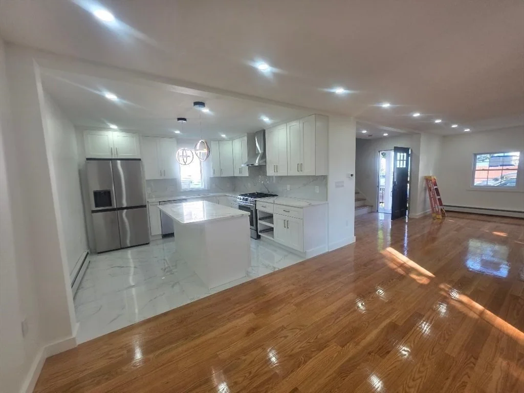 5 N Central Ave, Wollaston