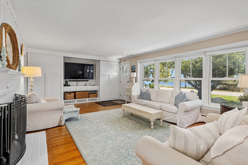 17 Musquashicut Ave, Minot