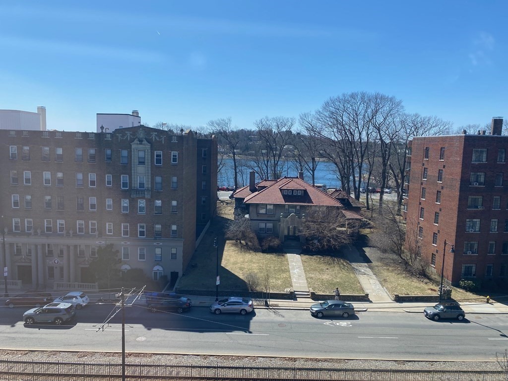 1933 Commonwealth Ave, Brighton