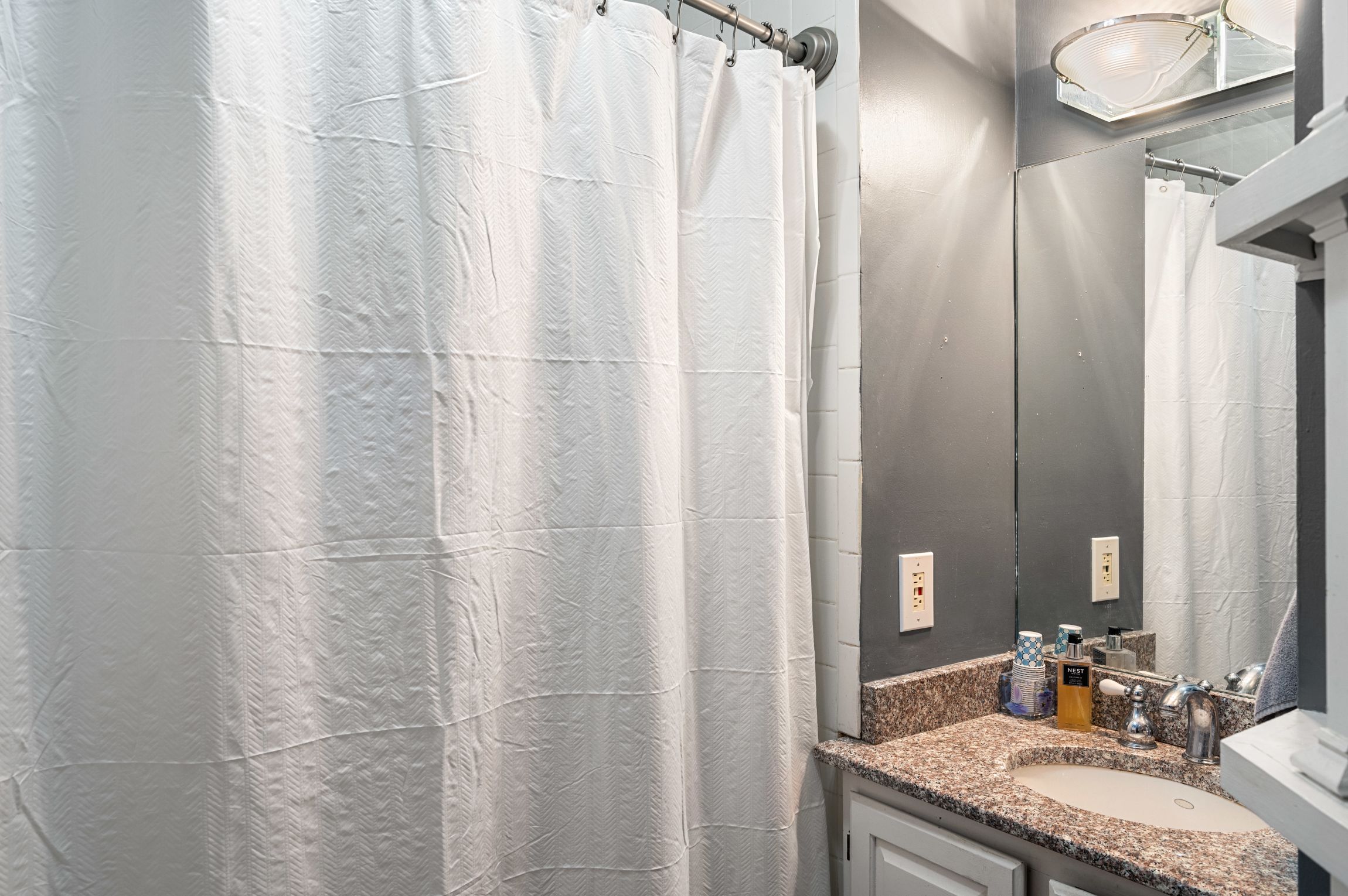 2 bed, 1 bath apartment for rent at 2 Pearl St Unit 14, Charlestown — photo 1 of 20