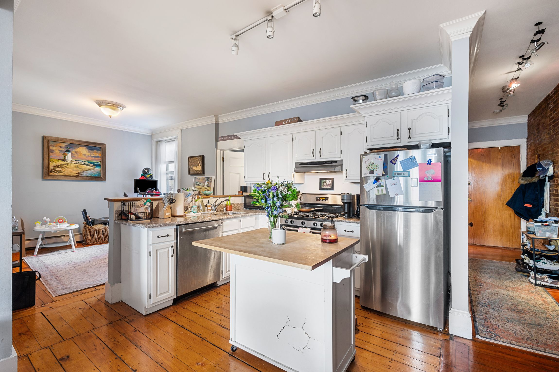 2 bed, 1 bath apartment for rent at 2 Pearl St Unit 14, Charlestown — photo 3 of 20