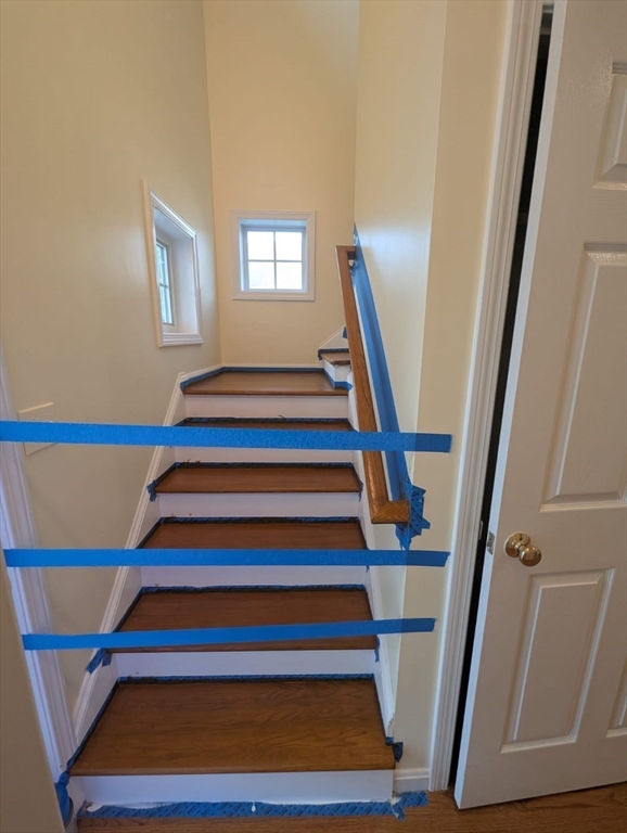 5 Eagle Dr, Shrewsbury