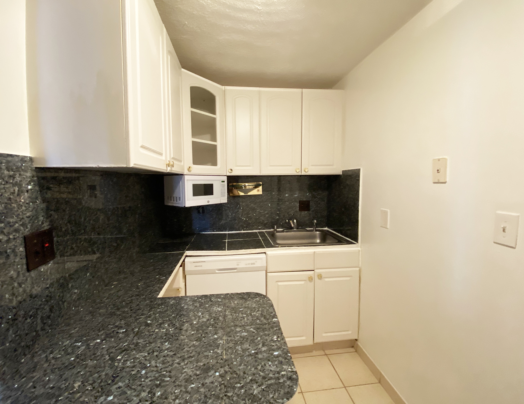 2 bed, 1 bath apartment for rent at 1030 Bennington Unit 9, East Boston — photo 13 of 13